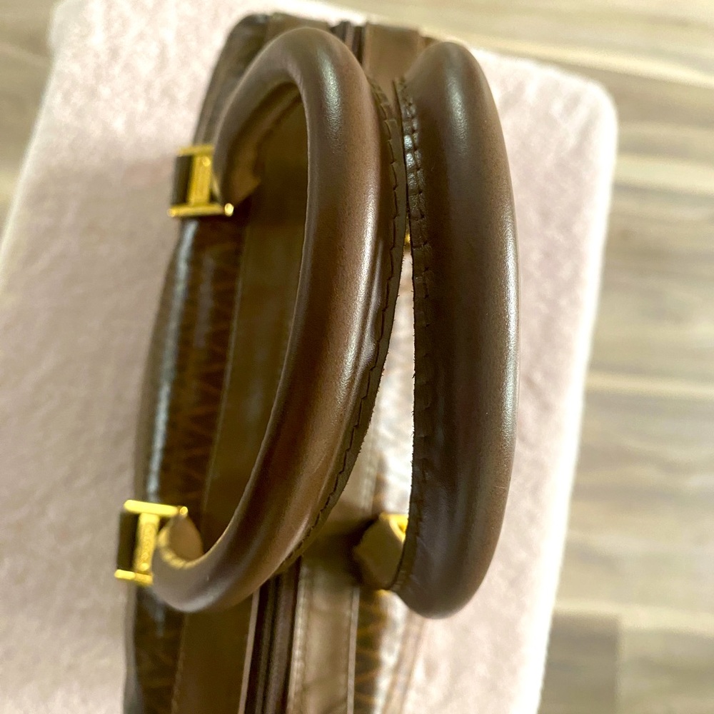 !!SOLD!! MARIO VALENTINO HANDBAG - Picture 2 of 15